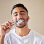 brush-your-teeth-the-right-way-tips-for-a-clean-and-healthy-smile